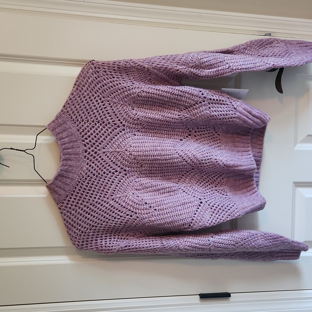 ASTR cropped sweater, size large NWT
